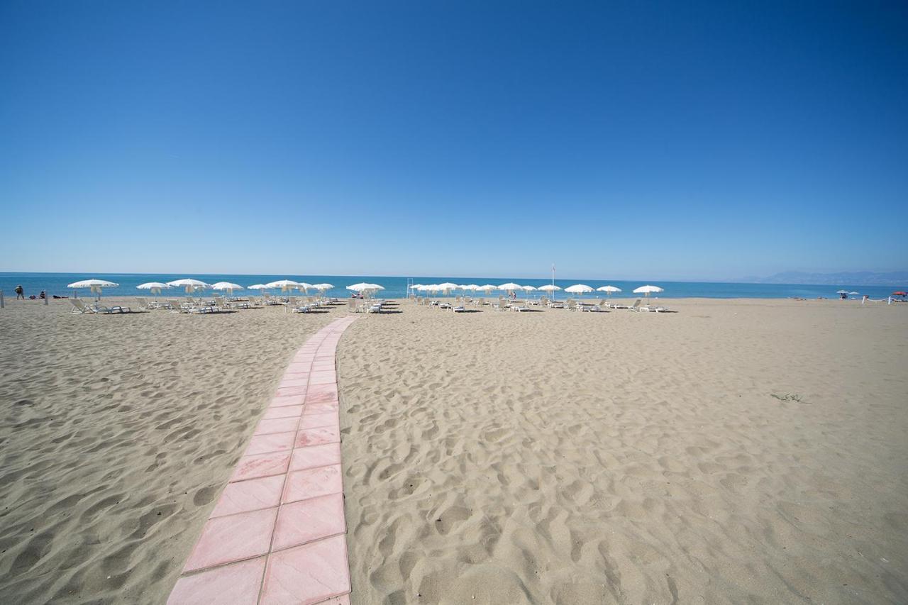 Hotel Cerere Paestum Esterno foto